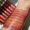 Tinta Lip Oil Soft Pinch de Rare Beauty, foto 2